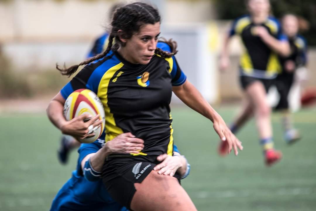 Linda Lopez, jugadora de rugby femenino del CRUC, elegida mejor 6 de la década