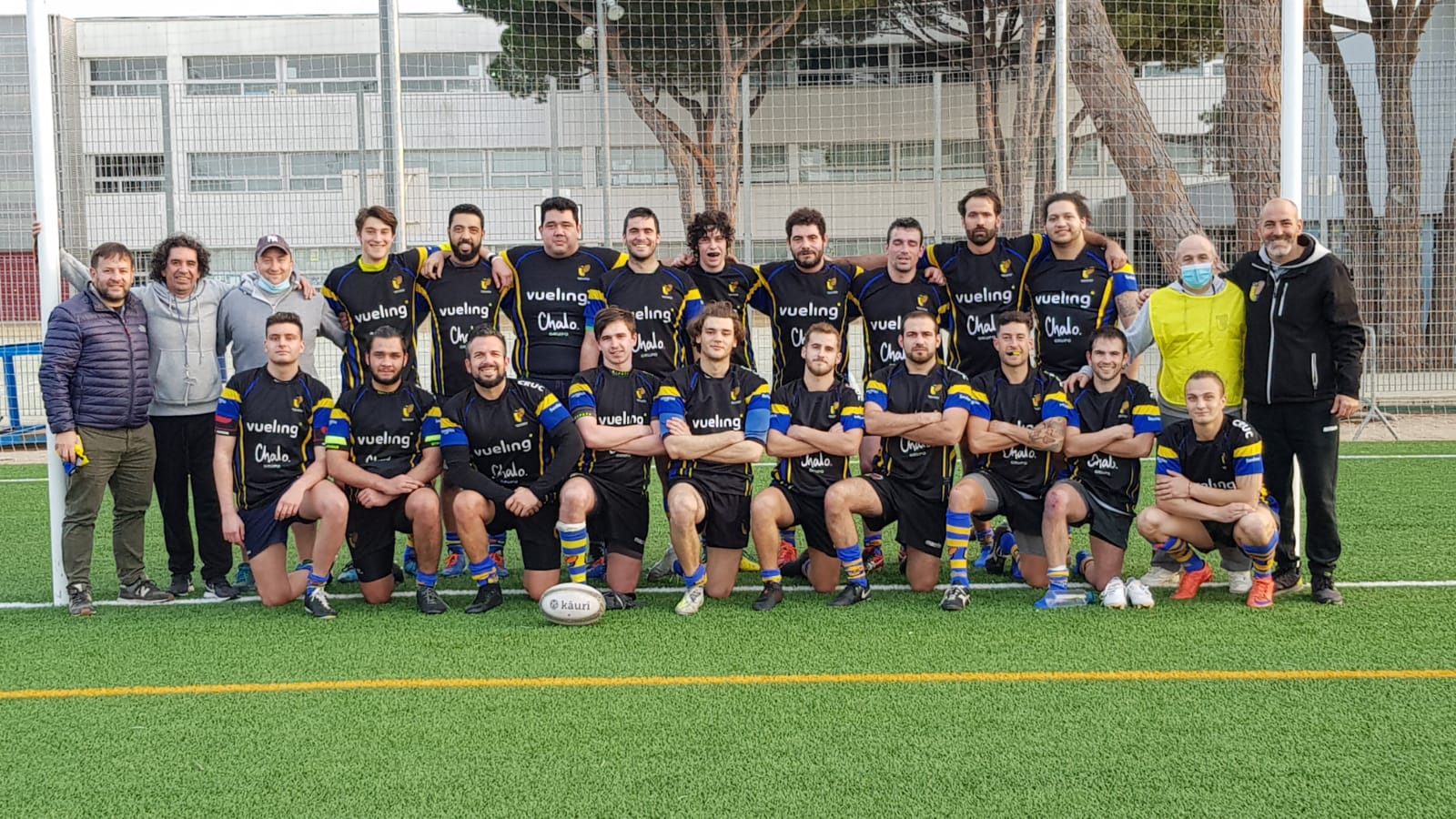 equipo del CRUC senior masculino después de una de sus victorias mas relevantes