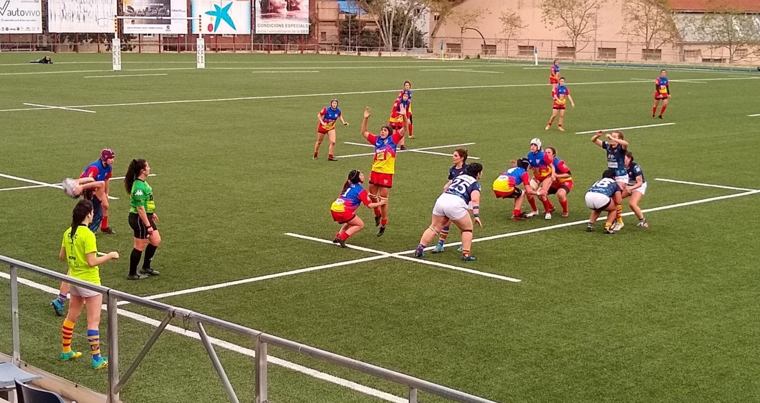 partido entre el equipo femenino CRUC - UE Santboiana y el VPC Andorra en el estadi Baldiri Aleu de Sant Boi de Llobregat